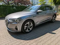 Używany Audi e-tron Advanced 300 kW (408 KM) 2019 Szary SUV