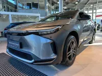 Gebraucht Toyota bZ4X Basis 160 kW (218 PS) 2022 Precious metal SUV