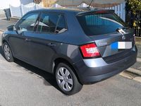 Gebraucht Skoda Fabia Ambition 90 PS (66 kW) 2017 Grau Limousine