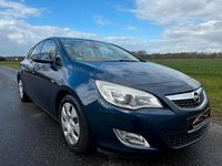 Gebraucht Opel Astra Design Edition 116 PS (85 kW) 2011 Blau Limousine
