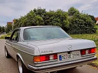 Gebraucht Mercedes 230 109 PS (80 kW) 1979 Silber
