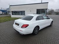 Gebraucht Mercedes E220 194 PS (142 kW) 2019 Weiß Limousine