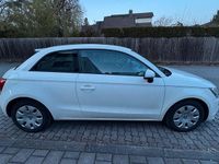 Gebraucht Audi A1 Attraction 86 PS (63 kW) 2011 Weiß Kleinwagen