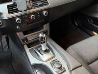 Gebraucht BMW 520 177 PS (130 kW) 2009 Grau Limousine