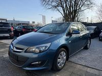 Gebraucht Opel Astra Edition 116 PS (85 kW) 2013 Blau Limousine