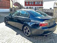 Gebraucht BMW 320 177 PS (130 kW) 2007 Schwarz Limousine
