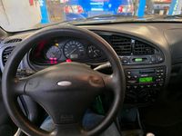 Gebraucht Ford Fiesta 2001 Silber Kleinwagen