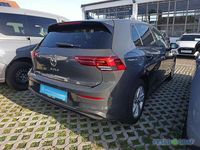 Gebraucht VW Golf VIII Life 131 PS (96 kW) 2023 Grau Limousine
