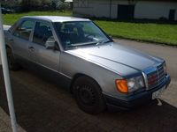 Gebraucht Mercedes E230 132 PS (97 kW) 1990 Grau Limousine