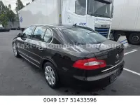 Gebraucht Skoda Superb 105 PS (77 kW) 2011 Schwarz Limousine