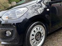 Second-hand VW up! 75 CP (55 kW) 2012 Negru Hatchback