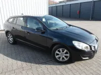 Używany Volvo V60 150 KM (110 kW) 2012 Czarny Kombi
