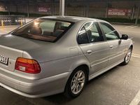 Gebraucht BMW 520 170 PS (125 kW) 2002 Silber Limousine