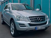 Gebraucht Mercedes ML350 231 PS (169 kW) 2010 Silber SUV