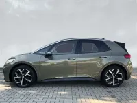 Gebraucht VW ID.3 Pro 150 kW (204 PS) 2024 Dark olivine green metallic/sc Kleinwagen