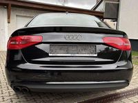 Gebraucht Audi A4 Attraction 143 PS (105 kW) 2012 Schwarz Limousine