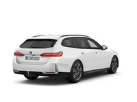 Gebraucht BMW 520 Performance 197 PS (144 kW) 2025 Alpinweiß uni Kombi