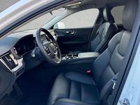 Gebraucht Volvo V60 Plus 349 PS (256 kW) 2025 Crystal weiß perleffekt Kombi
