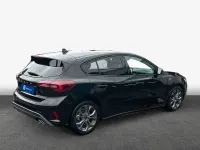 Neu Ford Focus ST-Line 125 PS (91 kW) 2025 Agate black metallic Limousine