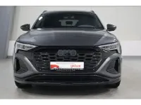 Używany Audi Q8 e-tron S-Line 300 kW (408 KM) 2024 Szary SUV
