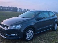 Gebraucht VW Polo 90 PS (66 kW) 2015 Grau Kleinwagen