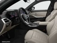 Gebraucht BMW 330e 292 PS (214 kW) 2025 Dravitgrau metallic Kombi