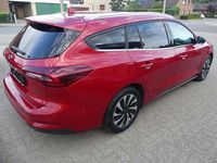 Gebraucht Ford Focus Titanium 155 PS (114 kW) 2024 Fantastic red met. (metallic) Kombi