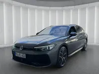 Gebraucht VW Passat R-line 193 PS (141 kW) 2025 Grau Kombi