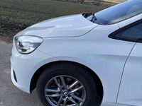Gebraucht BMW 218 Advantage 150 PS (110 kW) 2017 Weiß Van / Kleinbus