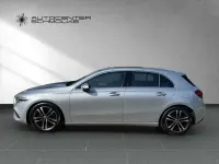 Gebraucht Mercedes A200 Advanced Plus 163 PS (119 kW) 2024 Lack hightechsilber Limousine