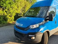 Occasion Iveco Daily 140 ch (102 kW) 2018 Bleue Monospace