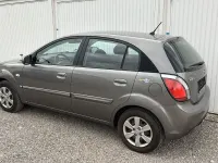 Gebraucht Kia Rio 97 PS (71 kW) 2011 Silber Limousine