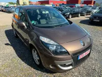 Gebraucht Renault Scénic III Expression 110 PS (80 kW) 2011 Braun Van / Kleinbus