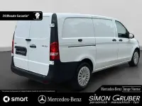 Gebraucht Mercedes Vito 163 PS (119 kW) 2024 Arktikweiß Van