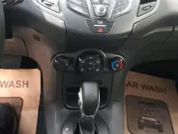 Usata Ford Fiesta 101 CV (74 kW) 2016 Grigio Utilitaria