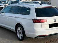 Gebraucht VW Passat Highline 150 PS (110 kW) 2020 Weiß Kombi