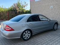 Gebraucht Mercedes C180 145 PS (106 kW) 2006 Silber Limousine