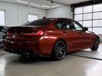 Gebraucht BMW 330 M Sport 258 PS (189 kW) 2021 Gold Limousine