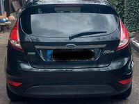 Gebraucht Ford Fiesta Trend 101 PS (74 kW) 2015 Schwarz Kleinwagen