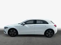 Gebraucht Mercedes A200 Advanced 163 PS (119 kW) 2025 Weiß Limousine