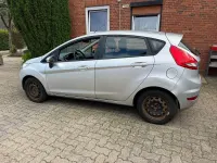 Gebraucht Ford Fiesta 75 PS (55 kW) 2011 Silber Kleinwagen