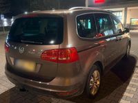 Second-hand VW Sharan 170 CP (125 kW) 2012 Gri Monovolum