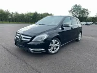 Gebraucht Mercedes B250 211 PS (155 kW) 2014 Schwarz Kleinwagen