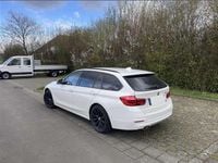 Gebraucht BMW 330 Advantage 258 PS (189 kW) 2015 Weiß Kombi