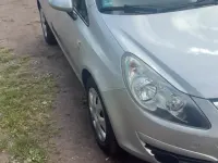 Usata Opel Corsa 70 CV (51 kW) 2010 Argento Utilitaria