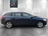 Gebraucht Volvo V60 163 PS (119 kW) 2014 Blau Kombi