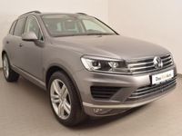 Gebraucht VW Touareg 262 PS (192 kW) 2015 Grau metallic SUV