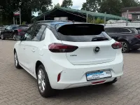 Gebraucht Opel Corsa Elegance 101 PS (74 kW) 2023 Jade weiss/arktis weiss Kleinwagen