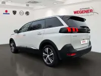 Gebraucht Peugeot 5008 Allure 131 PS (96 kW) 2023 Perlmuttweiß met. Van / Kleinbus