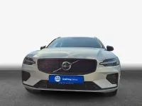 Gebraucht Volvo V60 145 PS (106 kW) 2025 Kombi